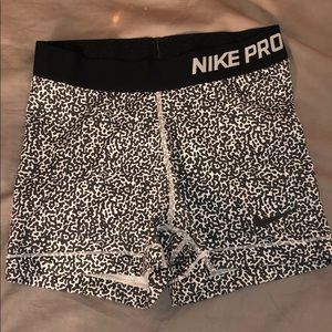 white and black camo print NIKE PROS size small